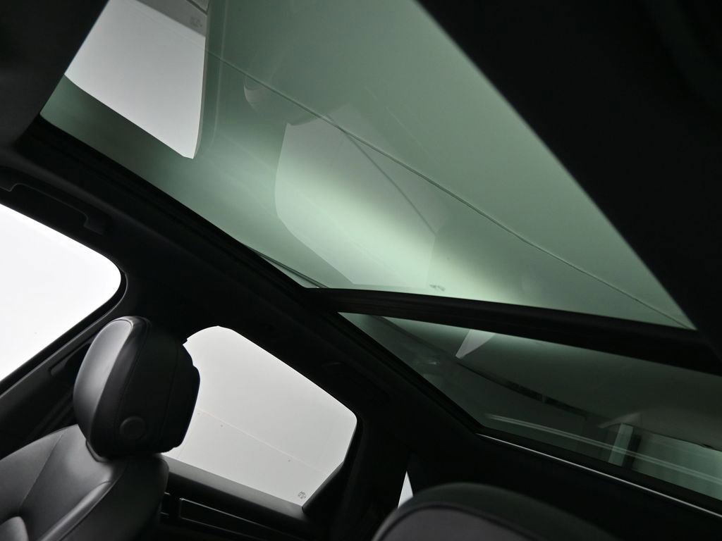 Certified 2023 Porsche Cayenne AWD/4WD image 10