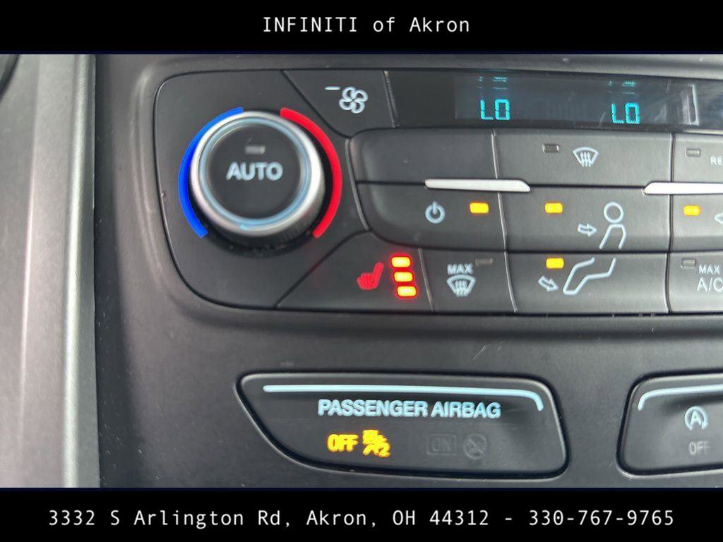 Used 2019 Ford Escape SEL image 3