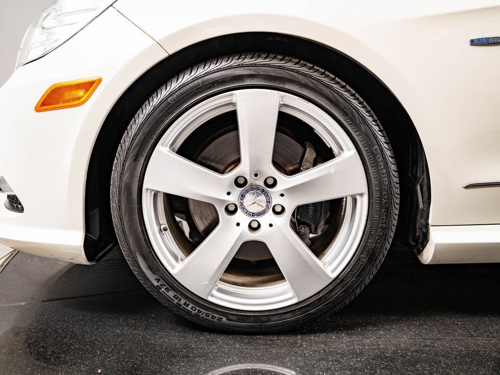 Used 2012 Mercedes-Benz E 350 4MATIC Sedan image 13