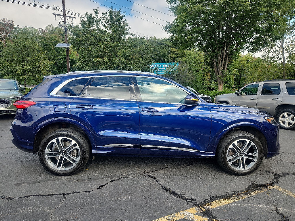 Certified 2025 Audi Q5 Premium w/ Convenience Package AWD/4WD image 13