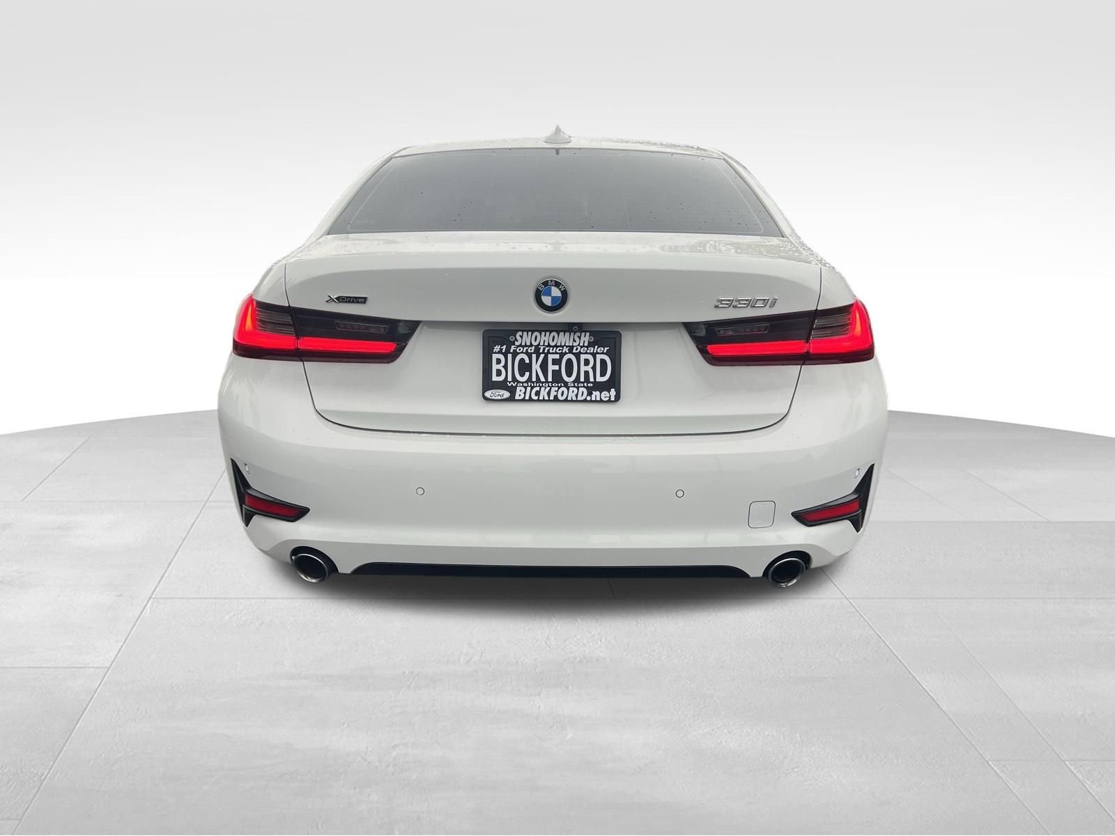 Used 2021 BMW 330i xDrive Sedan w/ Convenience Package image 11