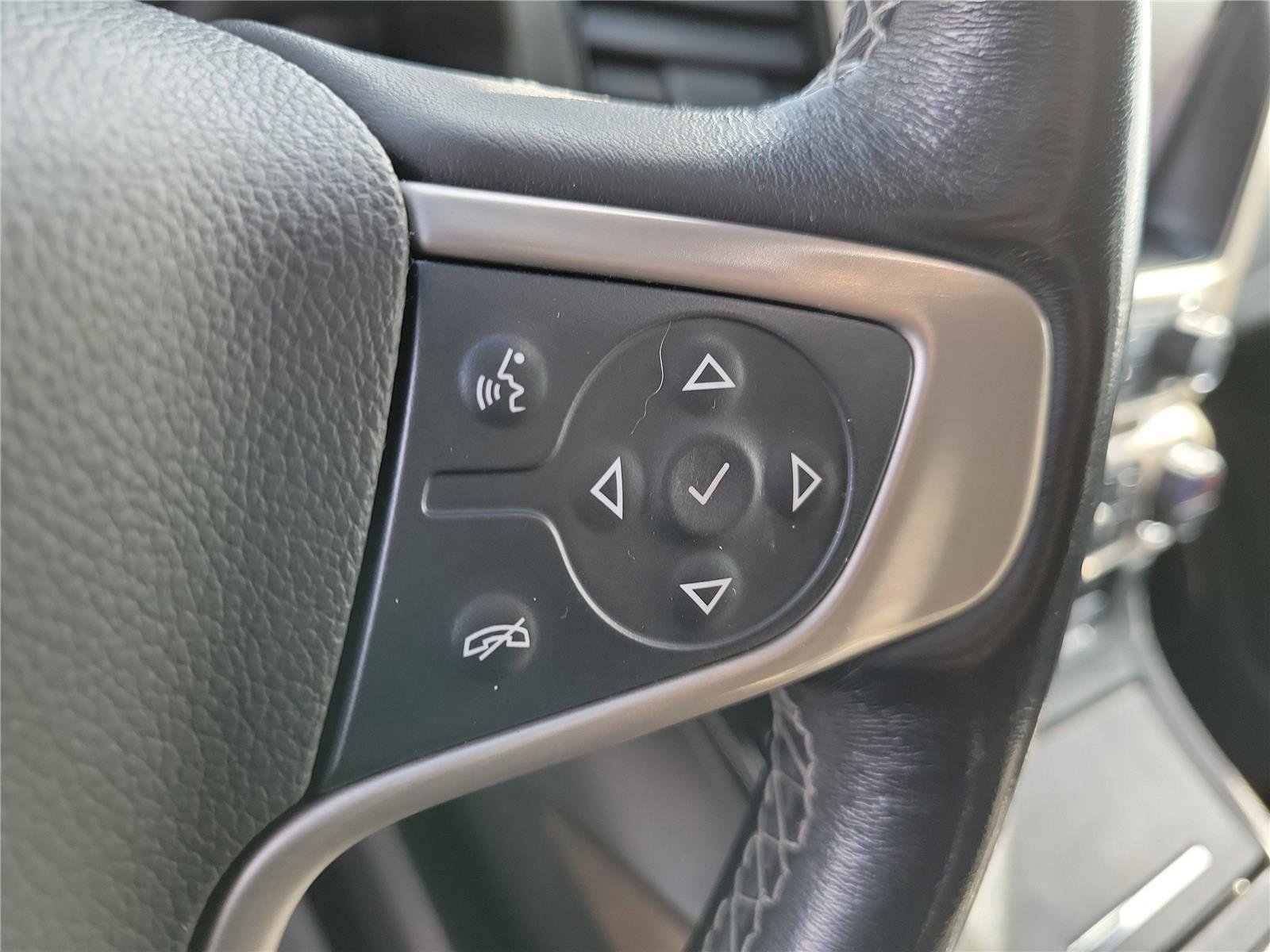 Used 2018 GMC Yukon XL Denali w/ Denali Ultimate Package image 27