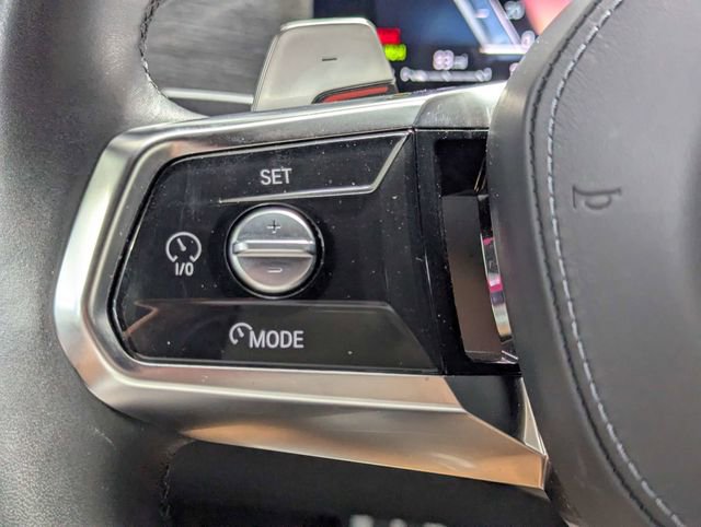 Used 2023 BMW 740i w/ Parking Assistance Package RWD image 17