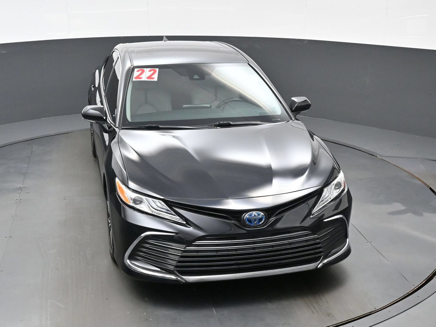 Used 2022 Toyota Camry XLE FWD image 33