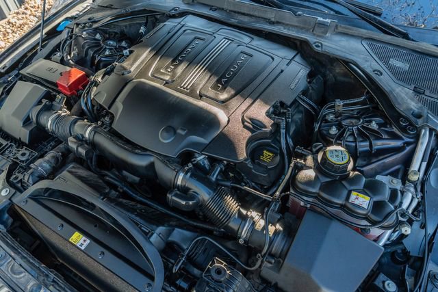 Used 2016 Jaguar XF Premium image 15