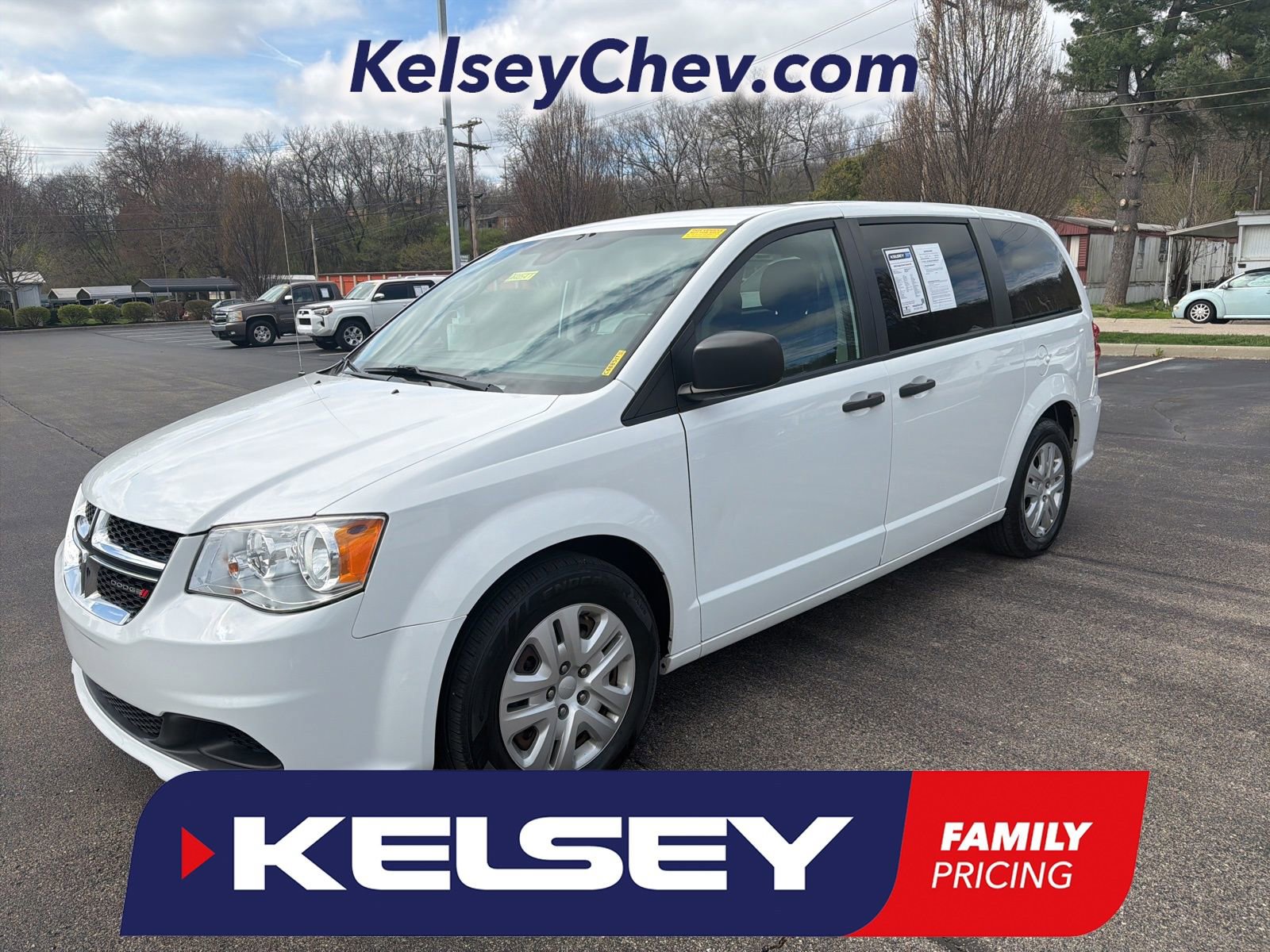 Used 2020 Dodge Grand Caravan SE image 1