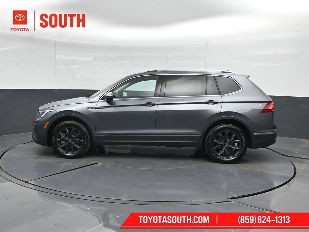 Used 2024 Volkswagen Tiguan SE AWD/4WD image 7
