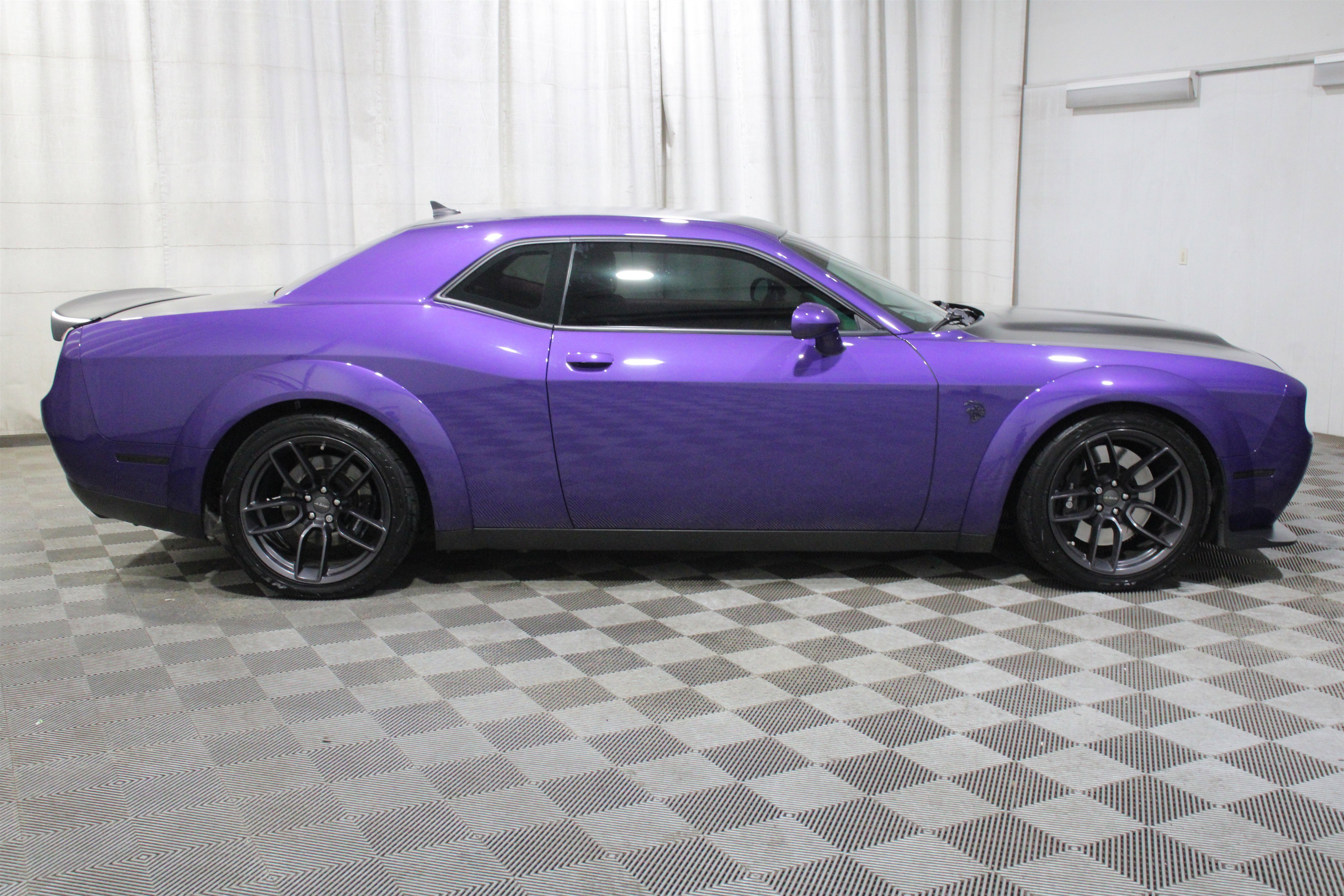 Used 2019 Dodge Challenger SRT Hellcat Redeye image 29