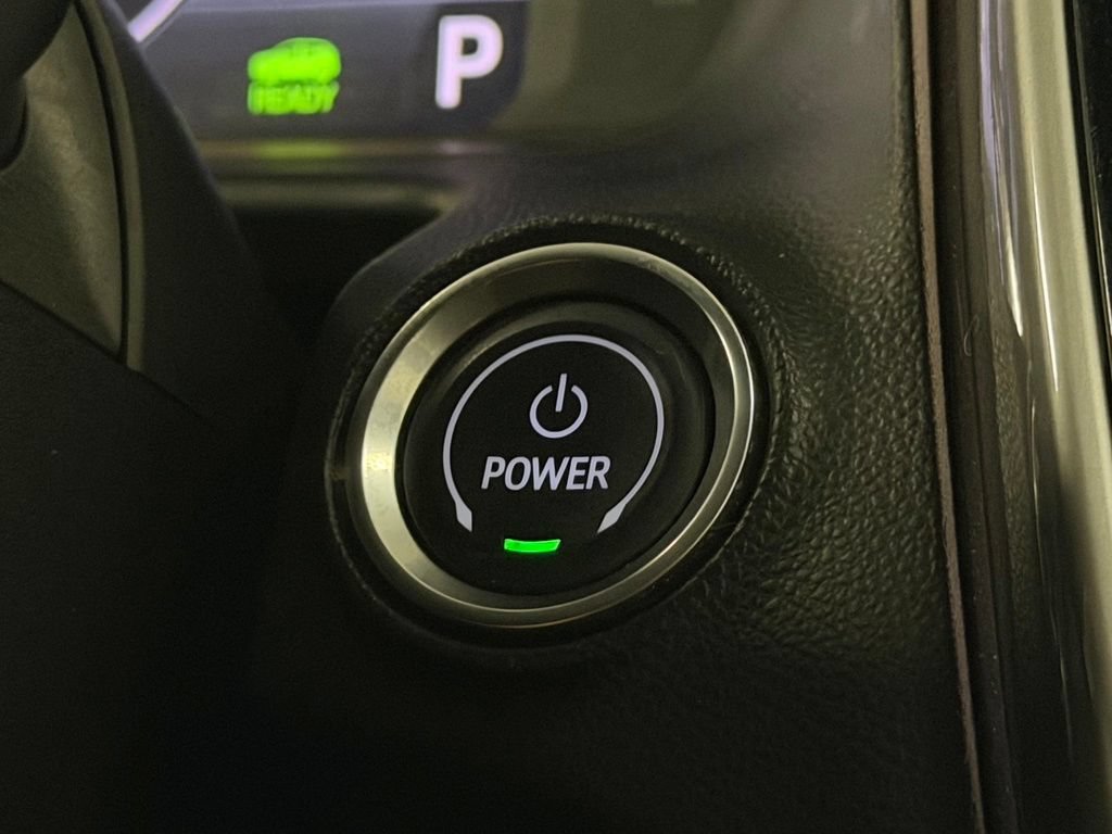 Used 2022 Chevrolet Bolt EUV LT w/ Convenience Package FWD image 22