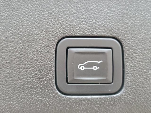Certified 2023 Cadillac Escalade Premium Luxury w/ Performance Package AWD/4WD image 30