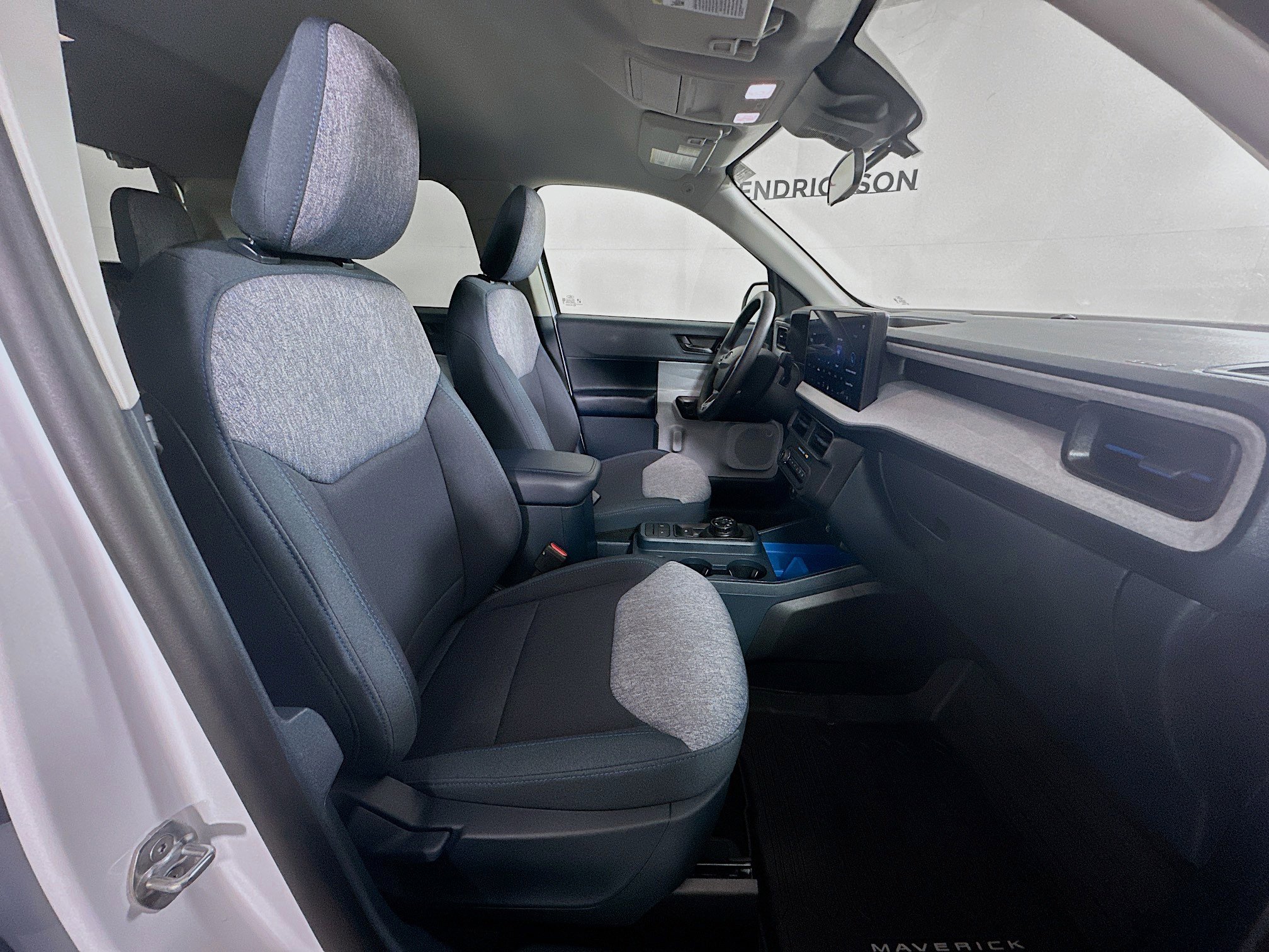 Used 2025 Ford Maverick XLT w/ Equipment Group 302A image 27