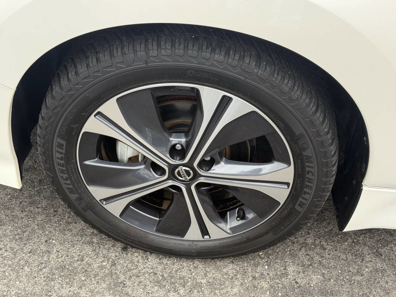 Used 2022 Nissan Leaf SL Plus image 39