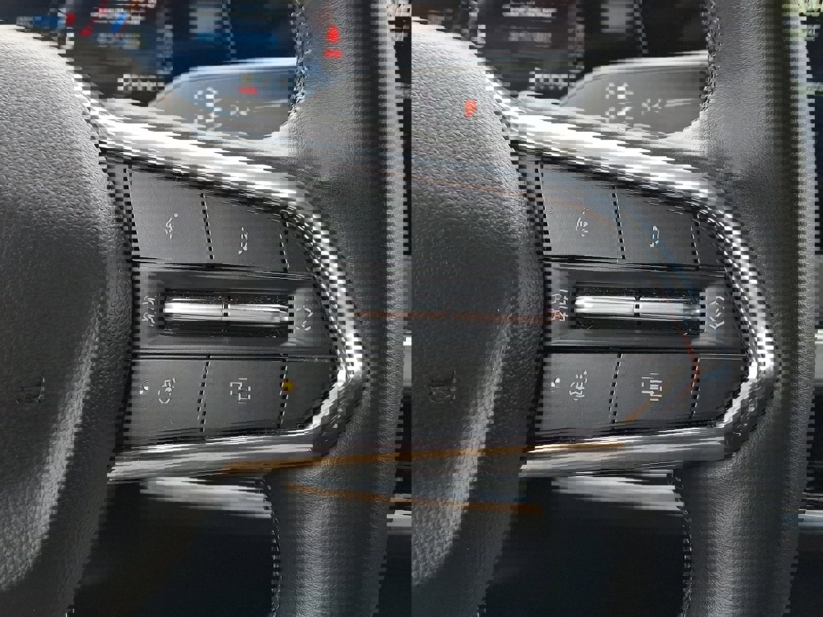 Used 2025 Chevrolet Equinox LT w/ Convenience Package II AWD/4WD image 21