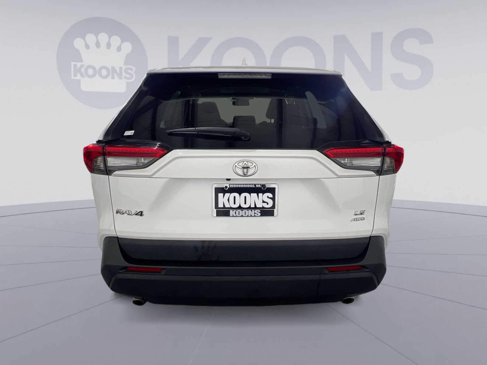 Used 2022 Toyota RAV4 LE image 4
