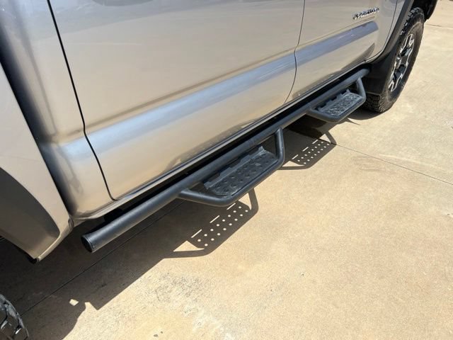 Used 2020 Toyota Tacoma TRD Off-Road AWD/4WD image 18