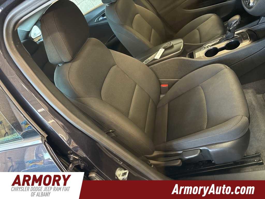 Used 2023 Chevrolet Malibu LT image 34