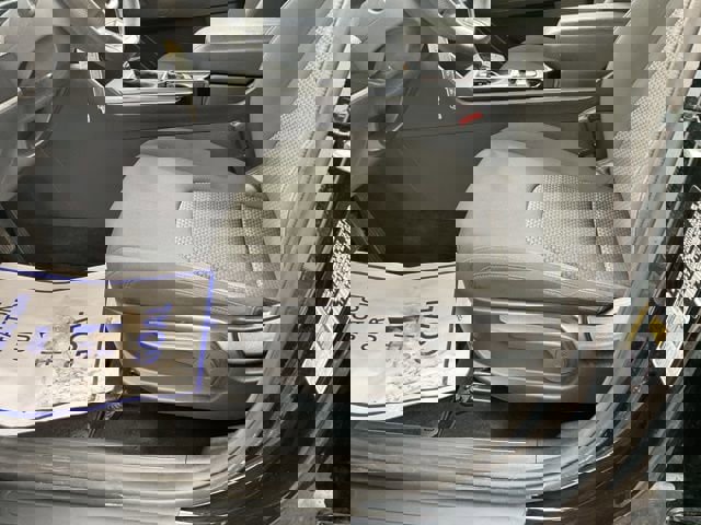 Used 2025 Kia Sportage LX image 17