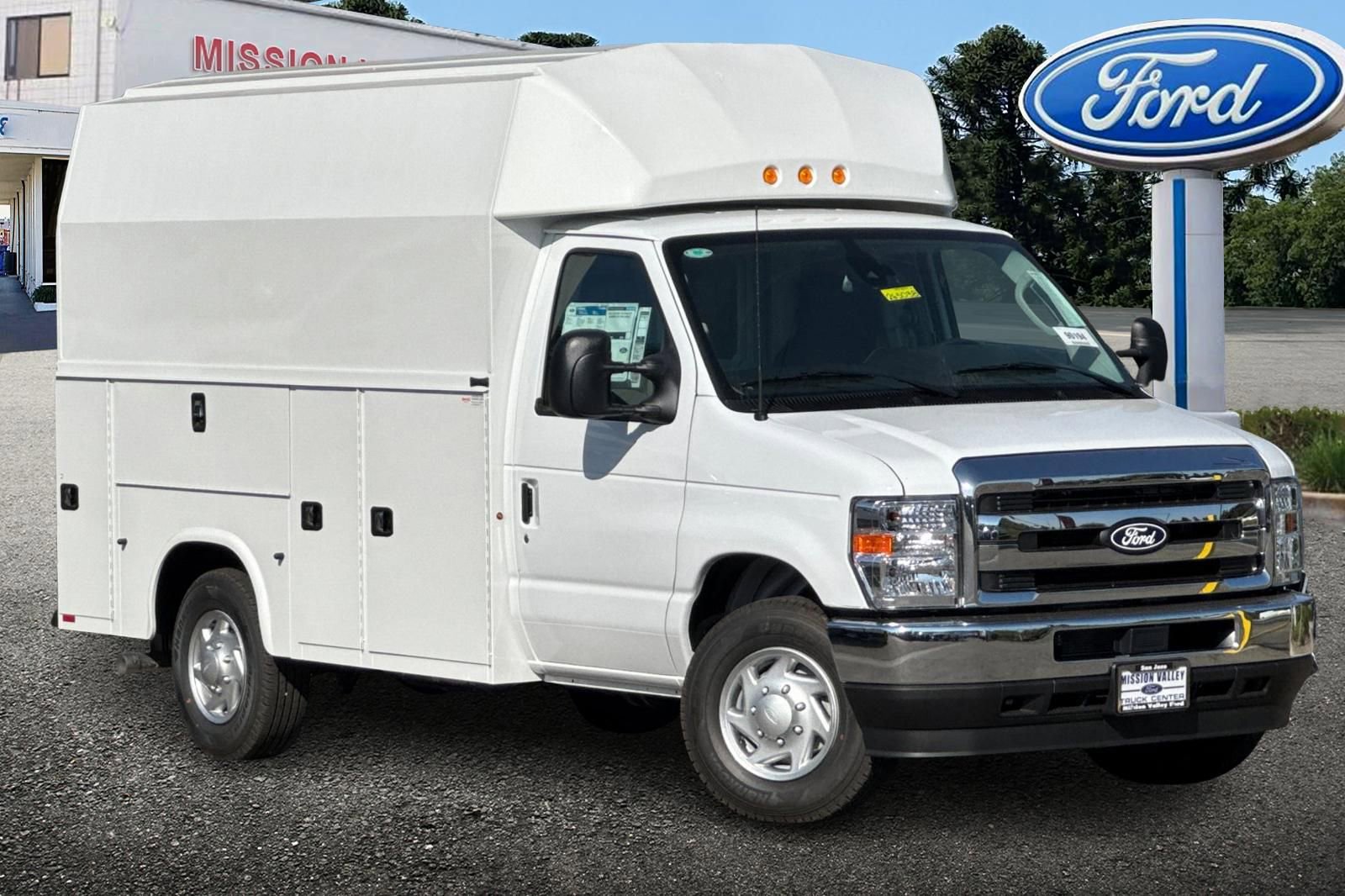 New 2026 Ford E-350 and Econoline 350 Super Duty w/ Power Equipment Group image 2