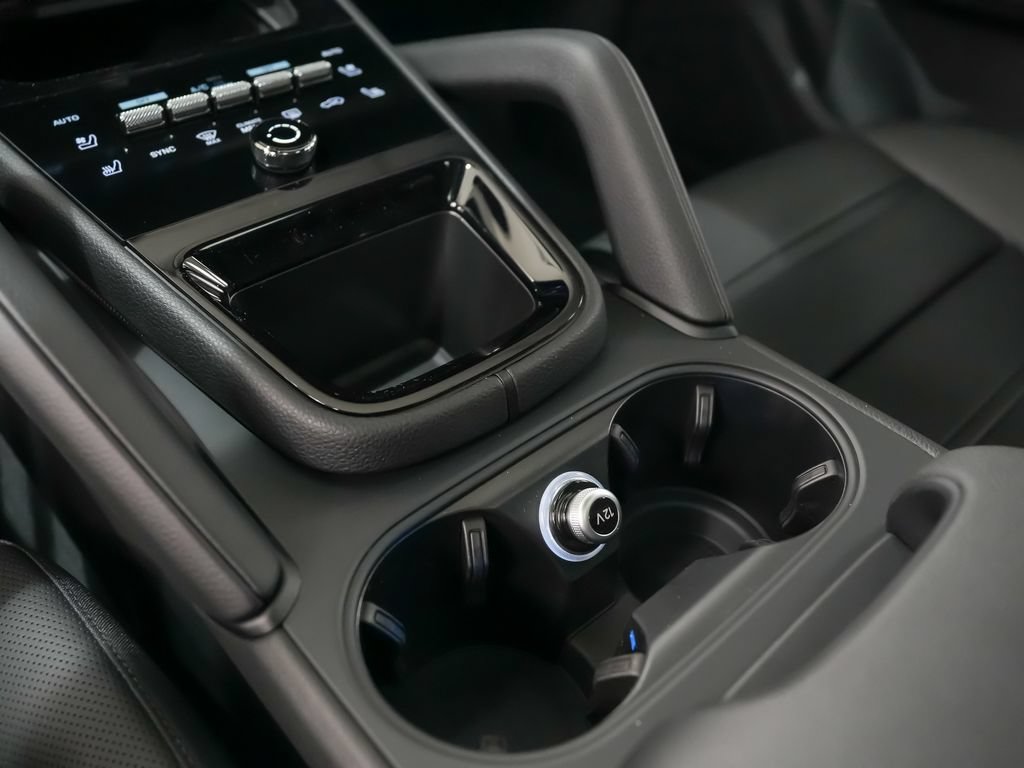 New 2026 Porsche Cayenne Coupe AWD/4WD image 31