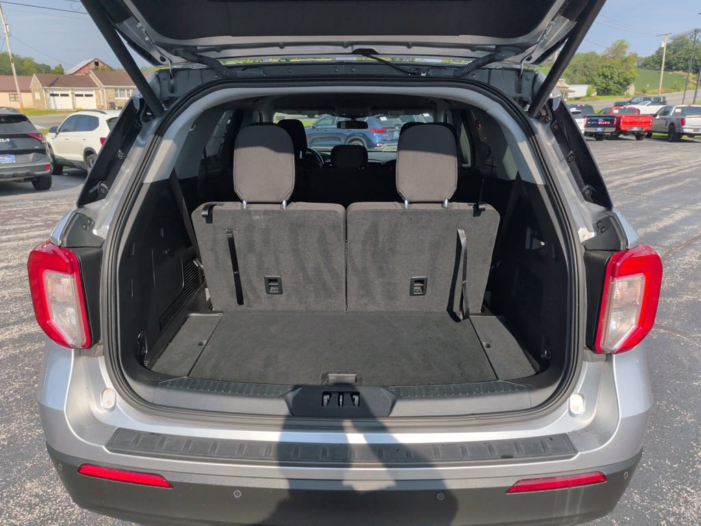 Certified 2020 Ford Explorer XLT w/ Comfort Package AWD/4WD image 18