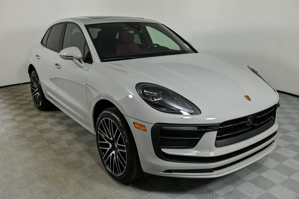 New 2026 Porsche Macan image 26