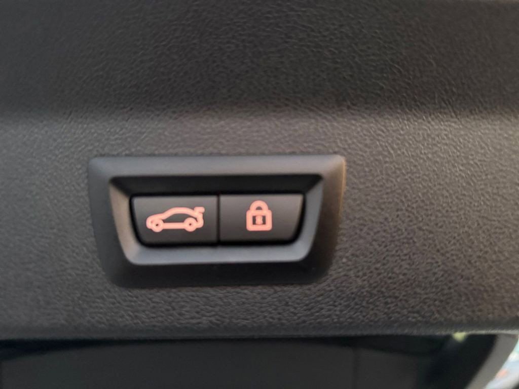 Used 2023 BMW X3 sDrive30i w/ M Sport Package image 12