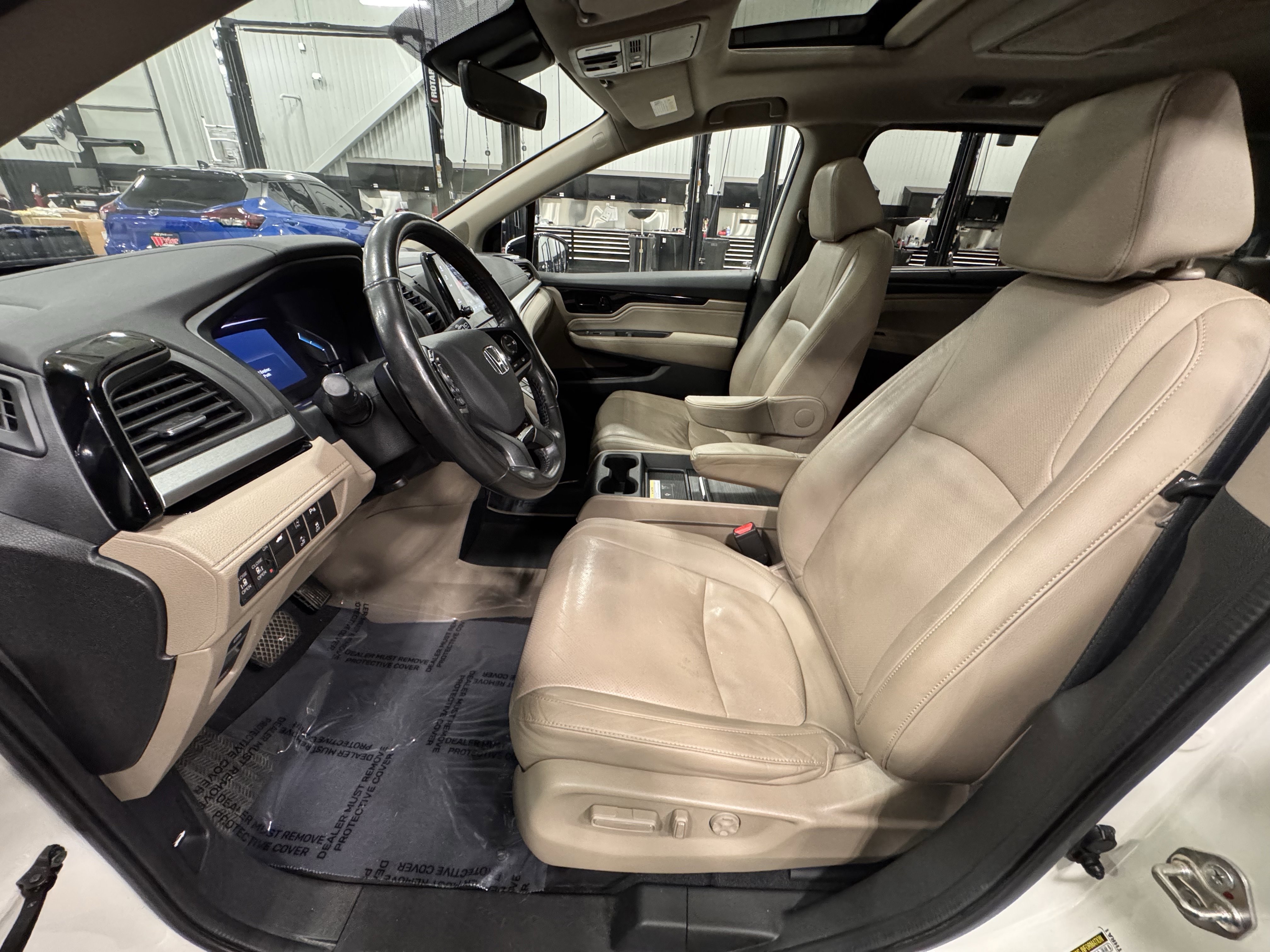 Used 2018 Honda Odyssey Elite image 19