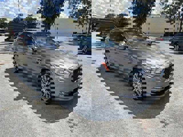 Used 2015 Kia K900 Premium