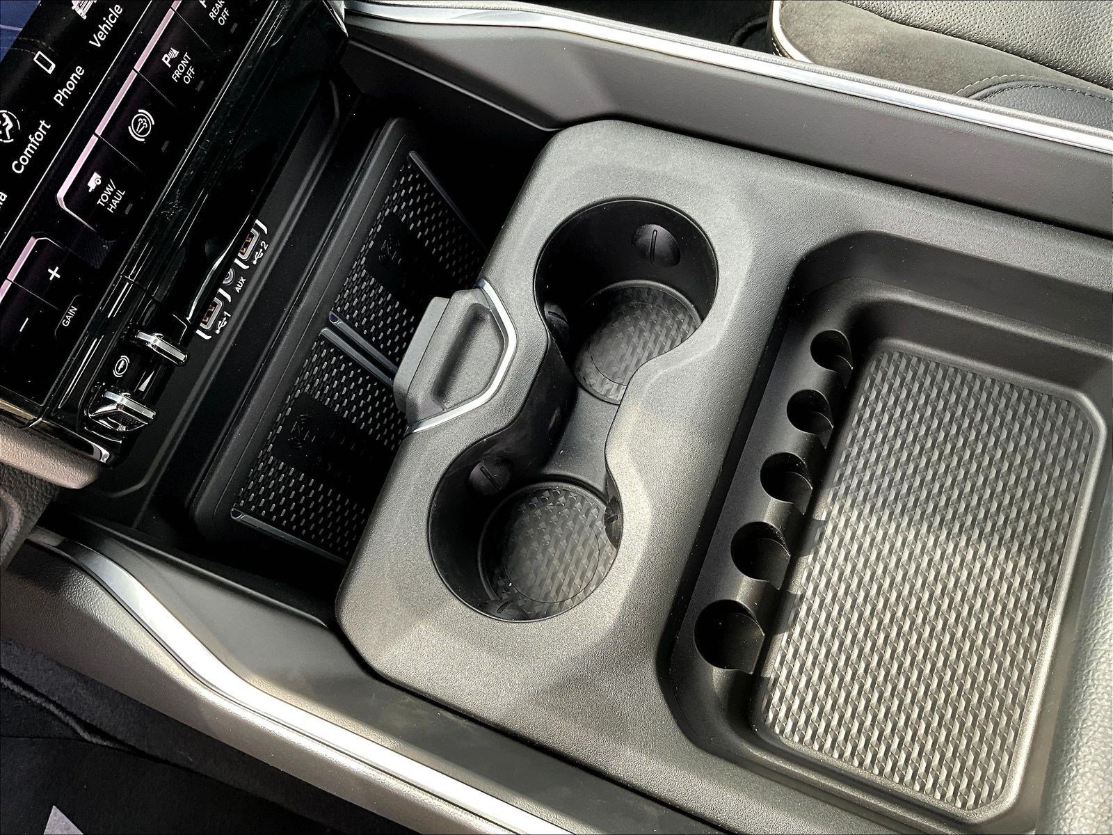 New 2026 RAM 2500 Laramie AWD/4WD image 12