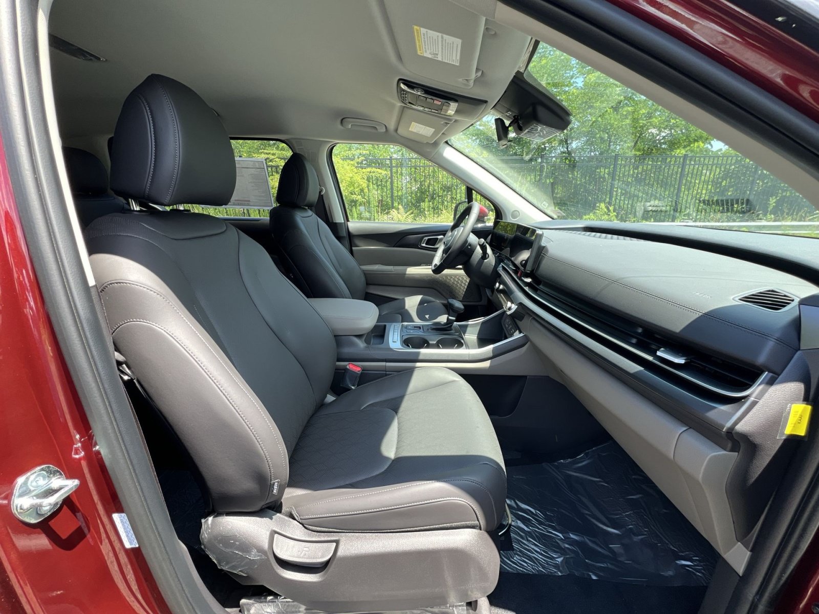 New 2026 Kia Carnival FWD image 34