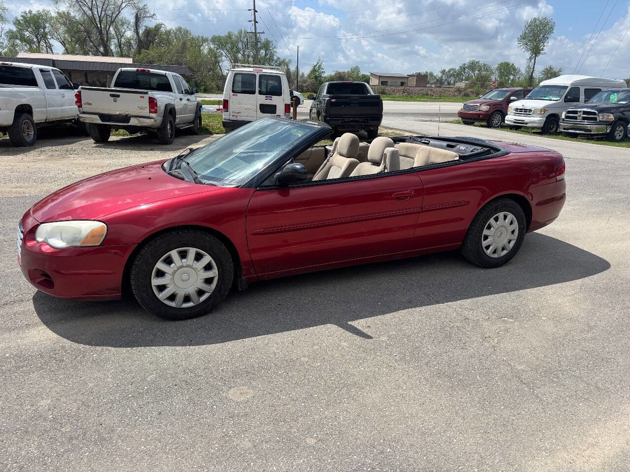 Used 2004 Chrysler Sebring LX FWD image 1