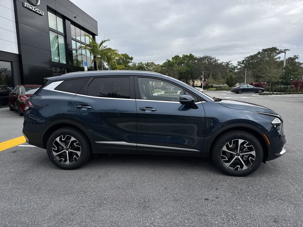 Used 2023 Kia Sportage EX image 6