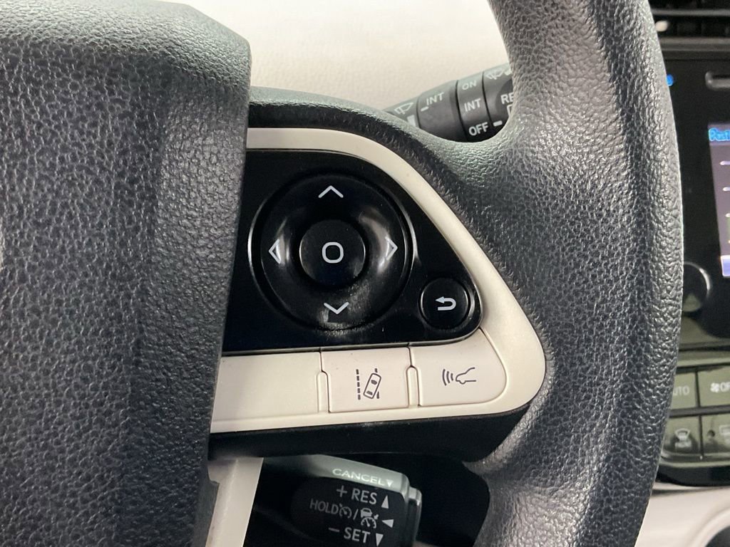 Used 2017 Toyota Prius Two image 10