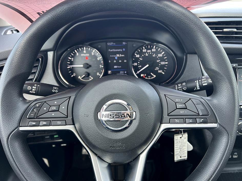 Used 2020 Nissan Rogue Sport S image 21