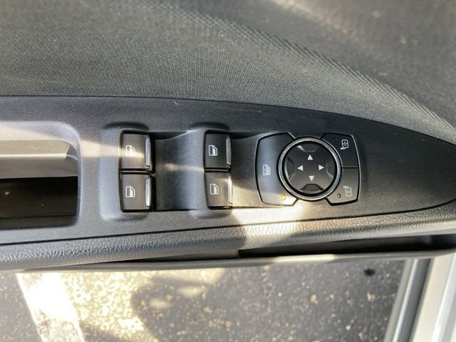 Used 2020 Ford Fusion SE FWD image 11