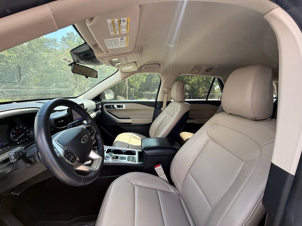 Used 2020 Ford Explorer XLT w/ Equipment Group 202A image 20