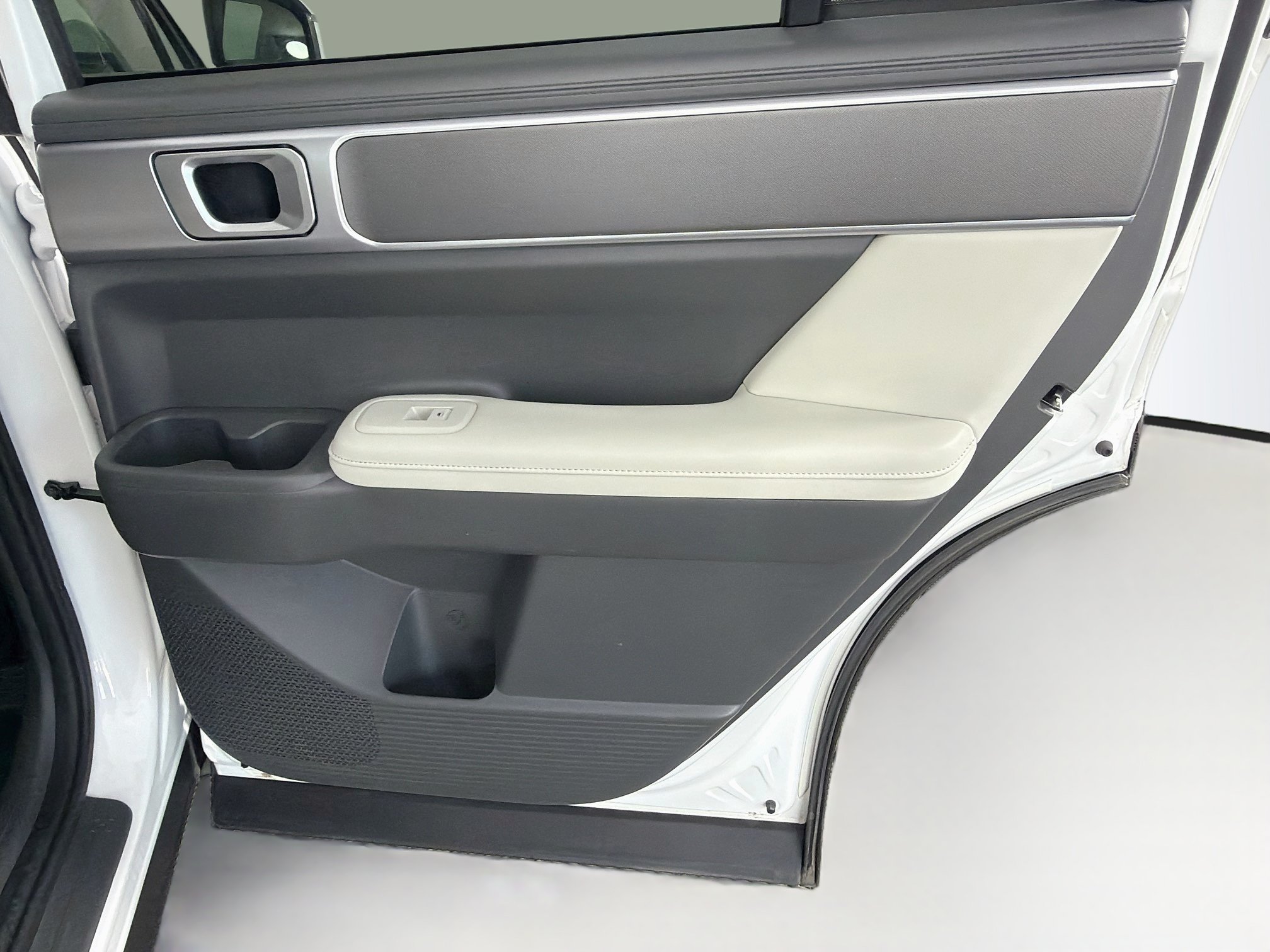 Used 2026 Hyundai Santa Fe SEL FWD image 33