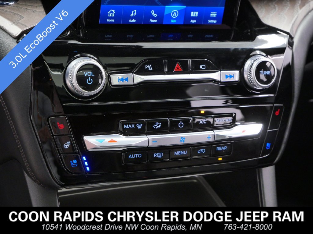 Used 2022 Ford Explorer Platinum w/ Equipment Group 601A AWD/4WD image 24
