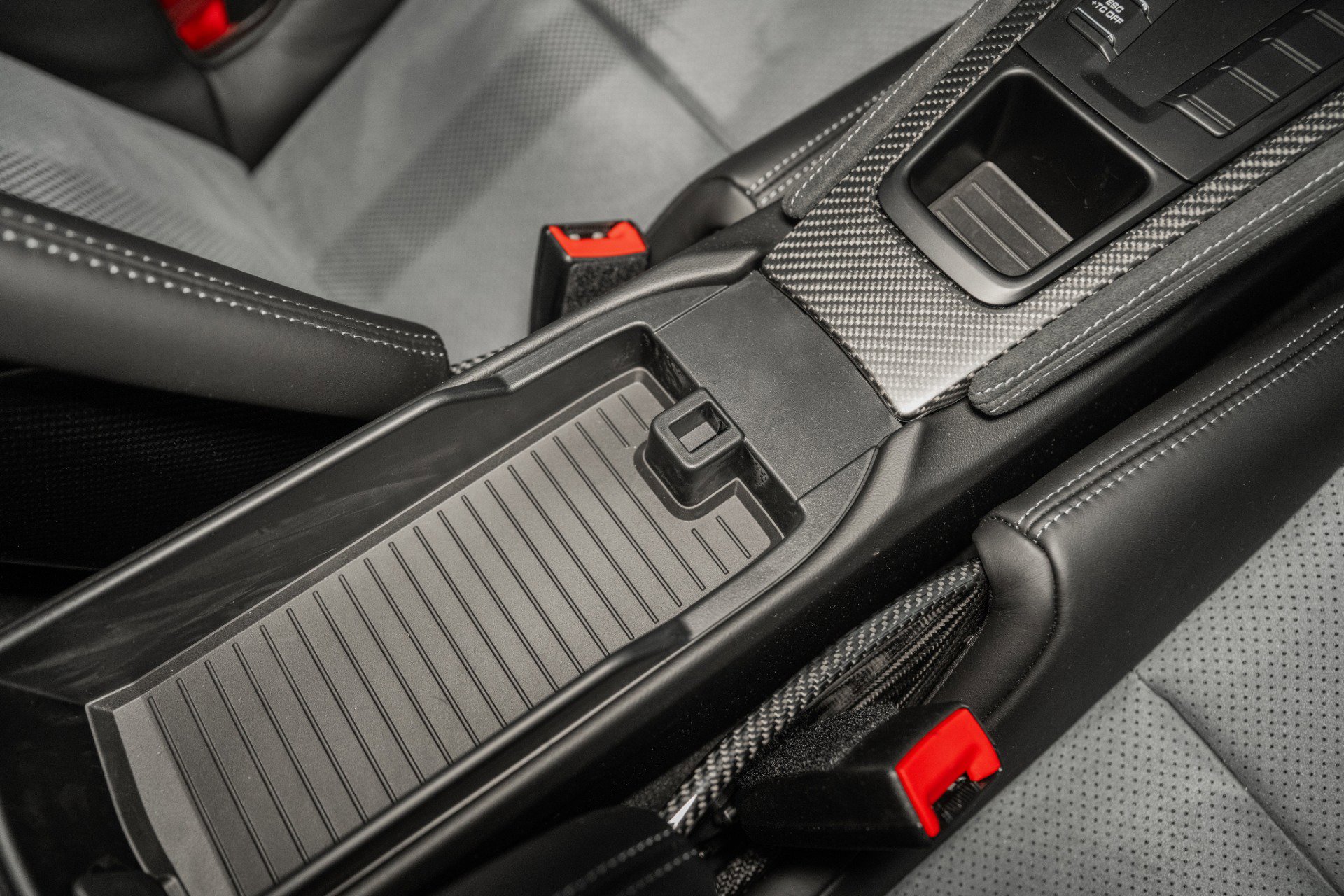 Used 2024 Porsche 718 Cayman GT4 RS image 41