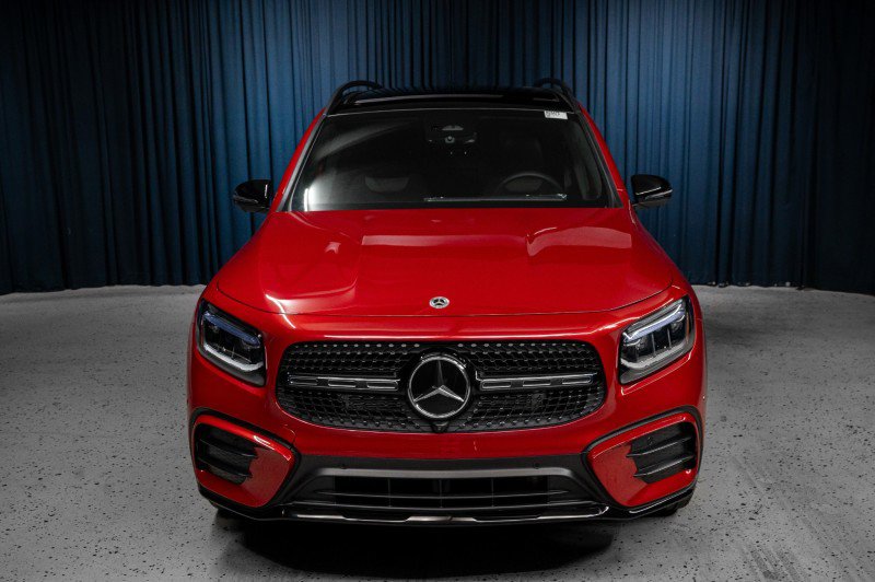New 2026 Mercedes-Benz GLB 250 4MATIC image 2