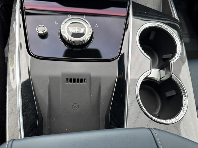 Used 2025 Cadillac Escalade IQ Luxury 2 w/ LPO, Premium Carpet Package AWD/4WD image 24