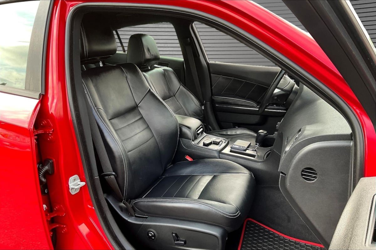 Used 2012 Dodge Charger R/T RWD image 27