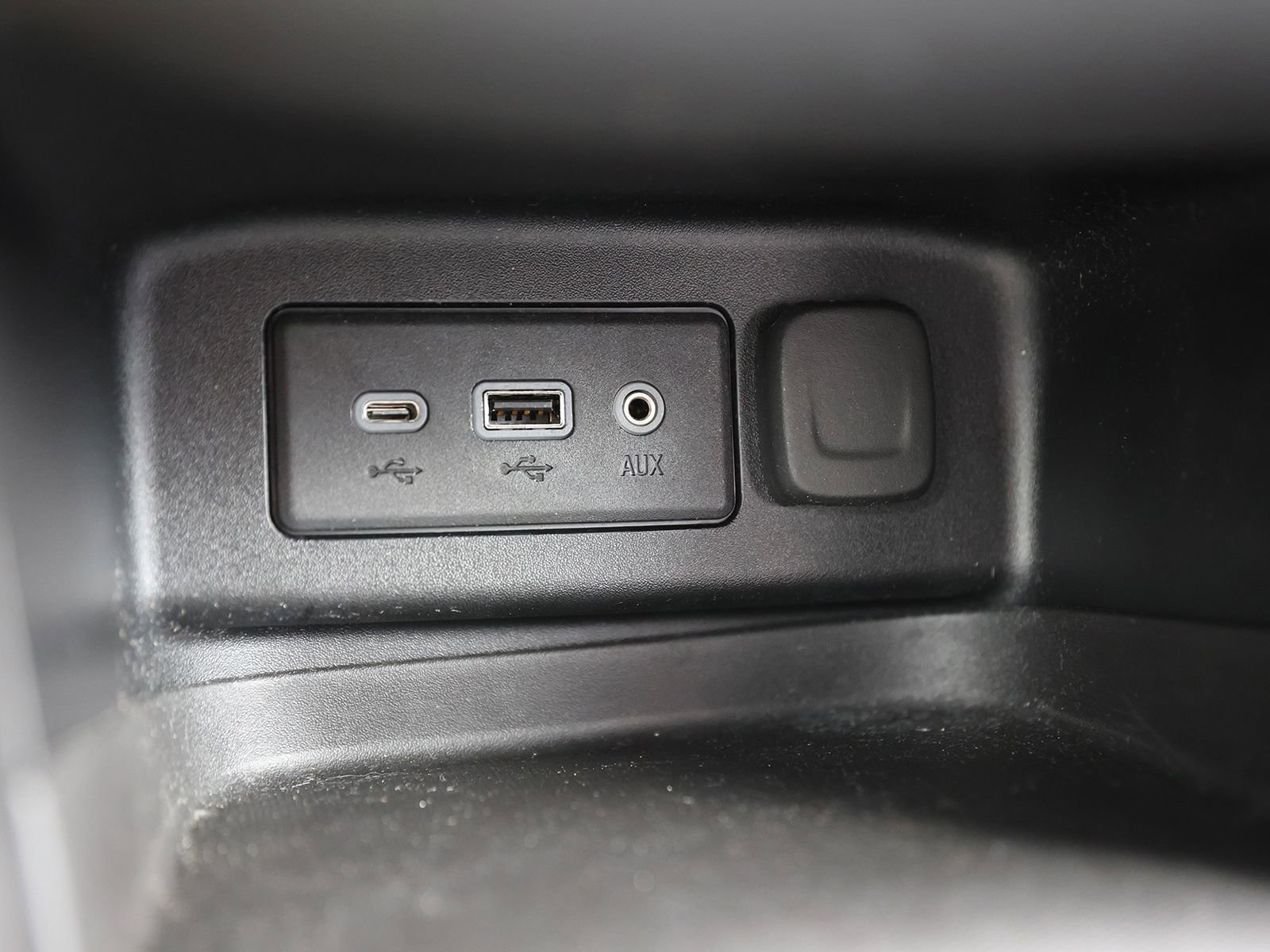 Used 2020 Chevrolet Equinox LT image 28