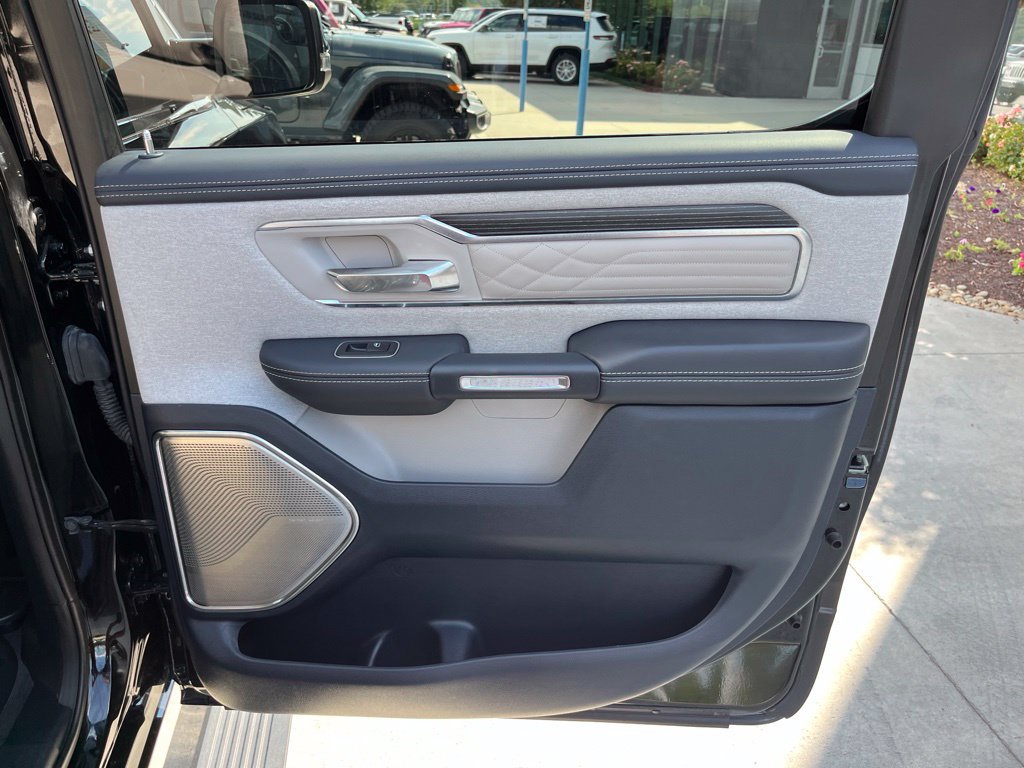 Used 2024 RAM 1500 Limited AWD/4WD image 25