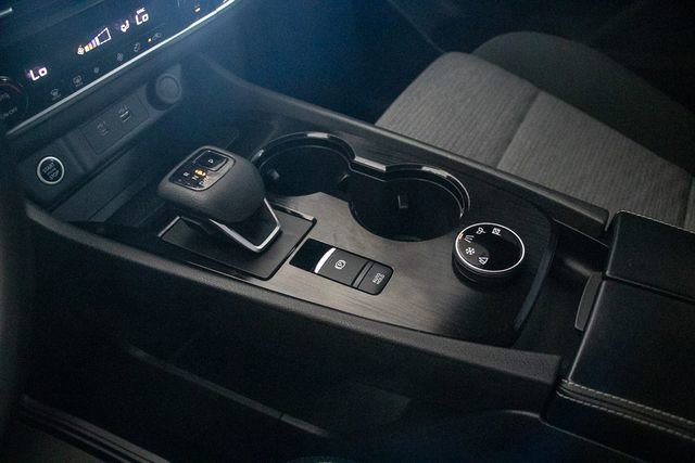 Used 2023 Nissan Rogue SV image 30