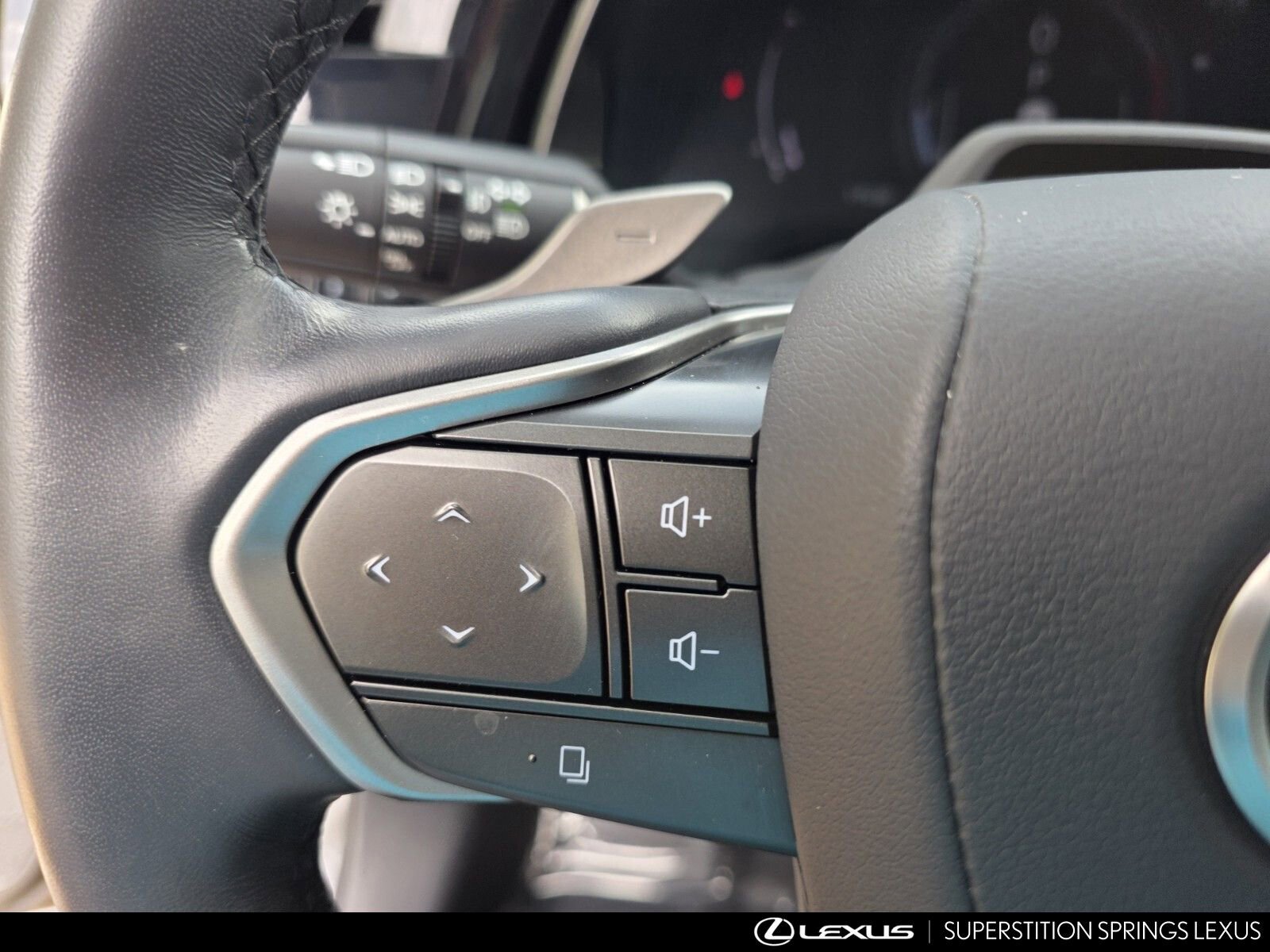 Used 2024 Lexus RX 350 Premium Plus w/ Convenience Package image 25