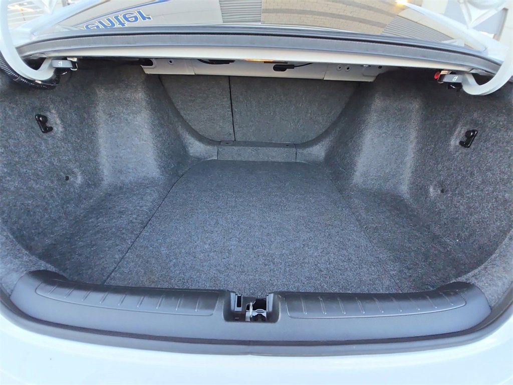 Used 2019 Honda Accord Touring image 16