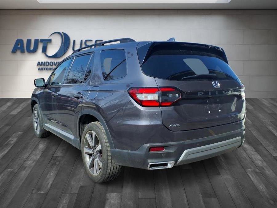 Used 2023 Honda Pilot Elite image 4