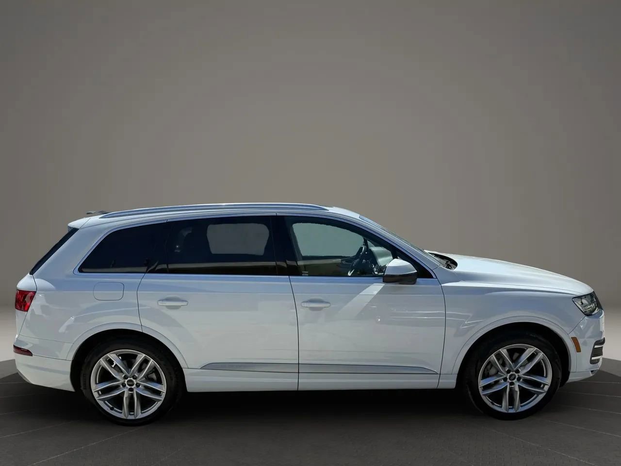 Used 2018 Audi Q7 3.0T Prestige image 6