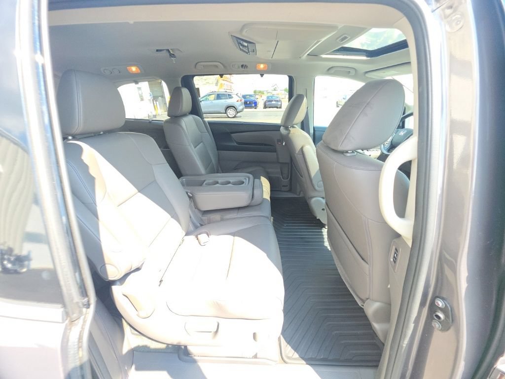 Used 2016 Honda Odyssey Touring Elite image 30